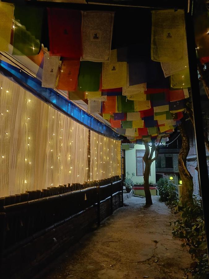 Moustache Mcleodganj Vandrehjem McLeod Ganj Eksteriør billede